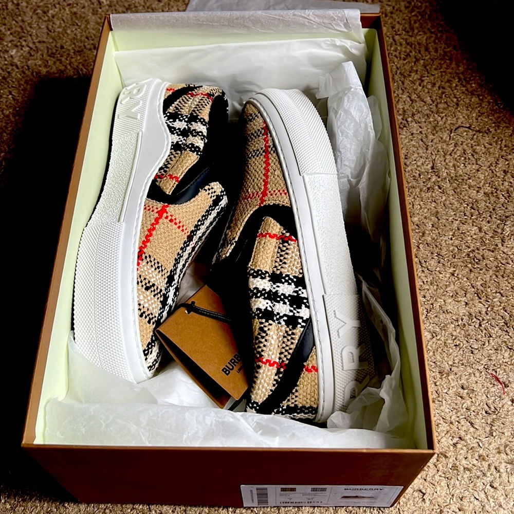 BURBERRY SNEAKERS / SLIP-ON / LOAFERS FOR WOMEN. EU SIZE 40; UK 7. - Picture 6 of 9